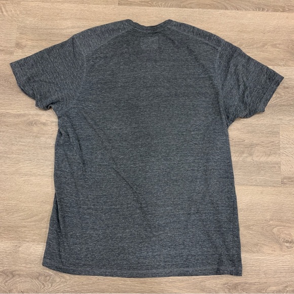 Hudson & Barrow - charcoal grey v-neck tee - Picture 3 of 4